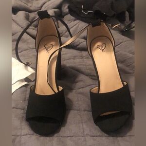 size 10 windsor heels